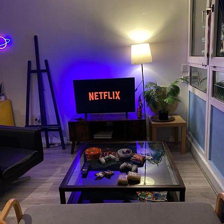 לונדון Canary Wharf Serviced Apartement מראה חיצוני תמונה